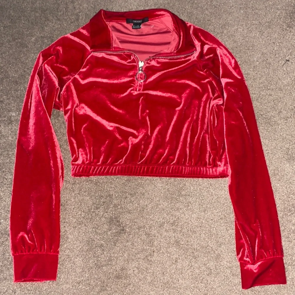 Forever 21 Size Small Red Velvet Long Sleeve Shirt - Picture 1 of 3